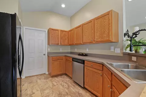 Kitchen - 948 Oak Arbor Cir, Saint Augustine, FL 32084 photo 1 of 3