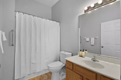 Bath - 948 Oak Arbor Cir, Saint Augustine, FL 32084 photo 3 of 3