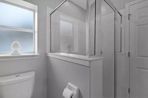 Bath - 948 Oak Arbor Cir, Saint Augustine, FL 32084 photo 2 of 3