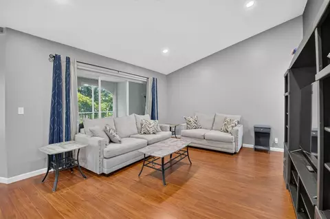 815 W Boynton Beach Blvd #15-202, Boynton Beach, FL 33426