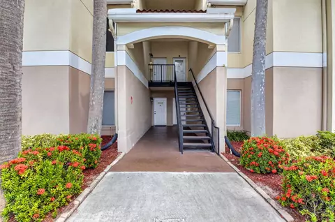 815 W Boynton Beach Blvd #15-202, Boynton Beach, FL 33426