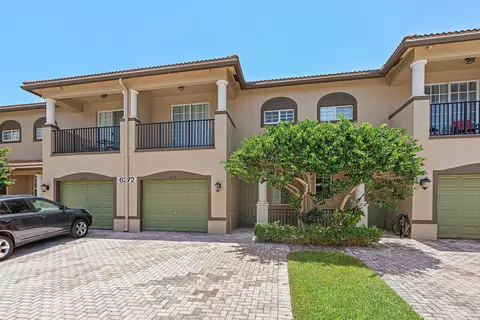 6272 S Military Trl #203, Lake Worth, FL 33463