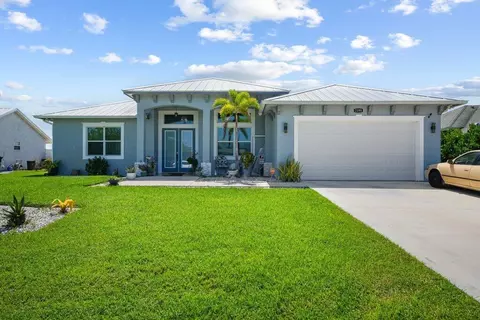 2198 SW Alminar St, Port Saint Lucie, FL 34953