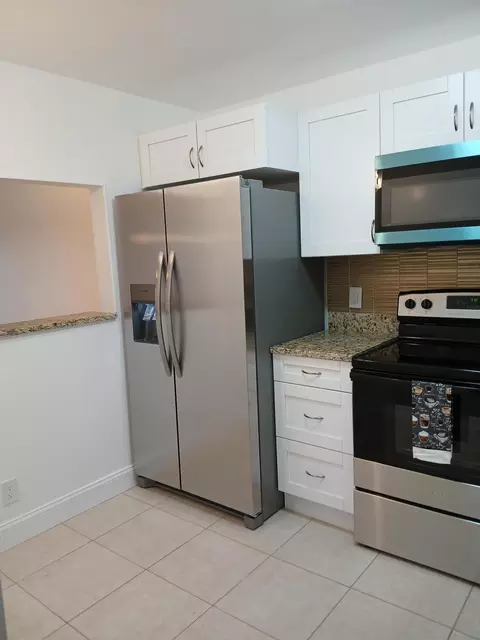 4760 Lucerne Lakes Blvd W #405, Lake Worth, FL 33467