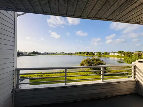 3409 NW 44th St #205, Oakland Park, FL 33309
