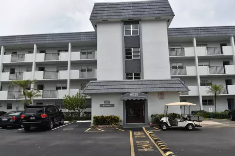 6020 NW 44th St #304, Lauderhill, FL 33319