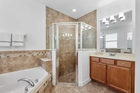 Bath - 9608 Mockingbird Trl, Jupiter, FL 33478 photo 2 of 3