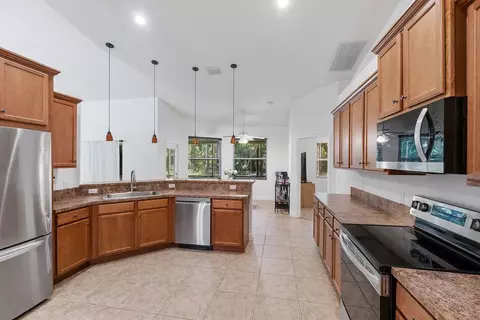 Kitchen - 9608 Mockingbird Trl, Jupiter, FL 33478 photo 3 of 6