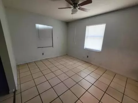 Living - 3311 NW 24th Ave, Okeechobee, FL 34972 photo 3 of 3