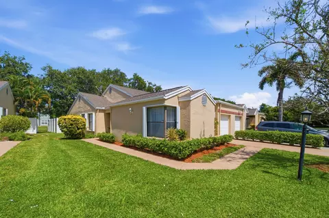 4561 Discovery Ln #13, West Palm Beach, FL 33417