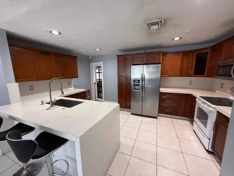 3956 Melaleuca Ln, Lake Worth, FL 33461