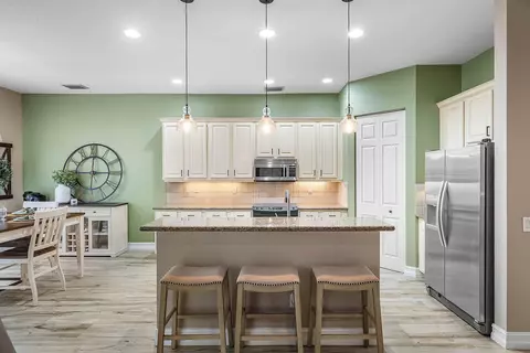 Kitchen - 8564 Breezy Oak Way, Boynton Beach, FL 33473 photo 4 of 5