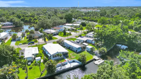 7639 SE Fork River Dr, Stuart, FL 34997 photo 2
