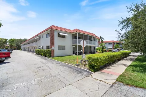 899 SE 2nd Ave #203, Deerfield Beach, FL 33441