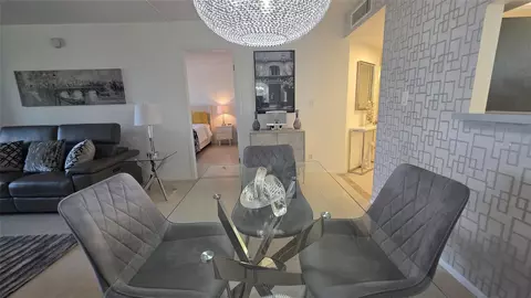 4851 NW 26th Ct #437, Lauderdale Lakes, FL 33313
