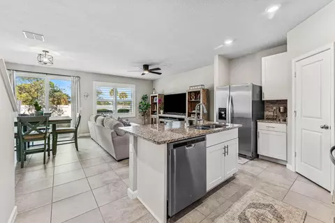 329 SE Halifax Ln, Stuart, FL 34994 photo 5