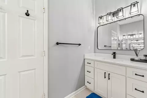 Bath - 4681 SE Bridgetown Ct, Stuart, FL 34997 photo 2 of 3