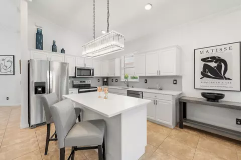 Kitchen - 4681 SE Bridgetown Ct, Stuart, FL 34997 photo 3 of 4