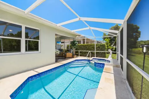 Exterior - 4681 SE Bridgetown Ct, Stuart, FL 34997 photo 4 of 9