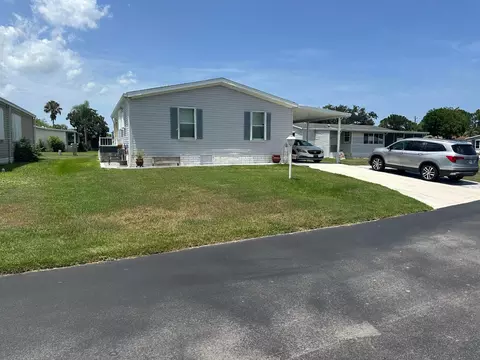 479 Tropical Isles Cir #F-18, Fort Pierce, FL 34982