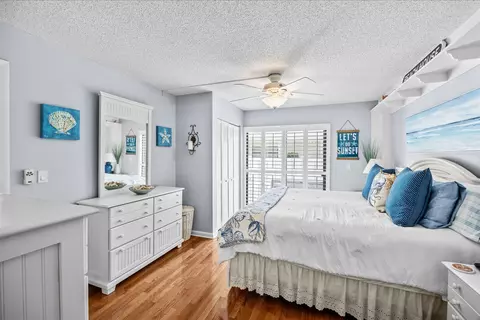 Bedroom - 333 NE Golfview Cir, Stuart, FL 34996 photo 2 of 5