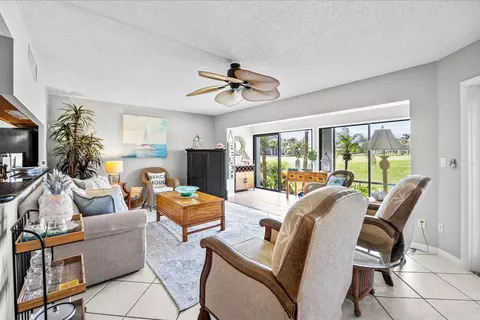 Living - 333 NE Golfview Cir, Stuart, FL 34996 photo 1 of 4