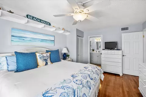 Bedroom - 333 NE Golfview Cir, Stuart, FL 34996 photo 3 of 5
