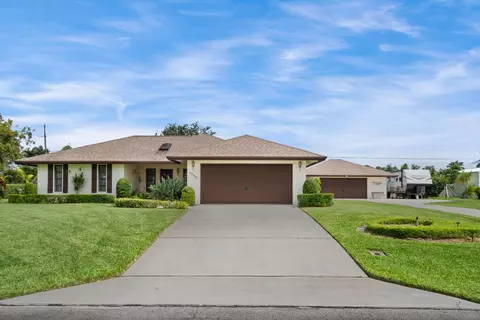Exterior - 4680 SE Glen Ridge Trl, Stuart, FL 34997 photo 1 of 15