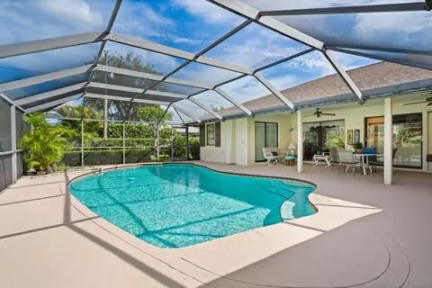 Exterior - 4680 SE Glen Ridge Trl, Stuart, FL 34997 photo 14 of 15