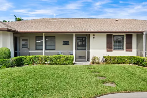 Exterior - 4680 SE Glen Ridge Trl, Stuart, FL 34997 photo 5 of 15