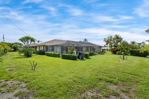 Exterior - 4680 SE Glen Ridge Trl, Stuart, FL 34997 photo 10 of 15