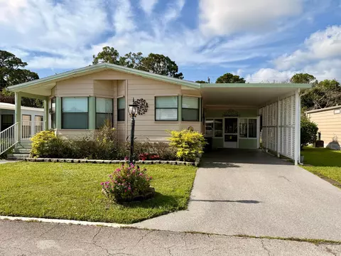 8581 Florence Dr, Port Saint Lucie, FL 34952