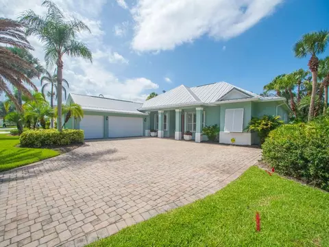 6566 35th Pl, Vero Beach, FL 32966