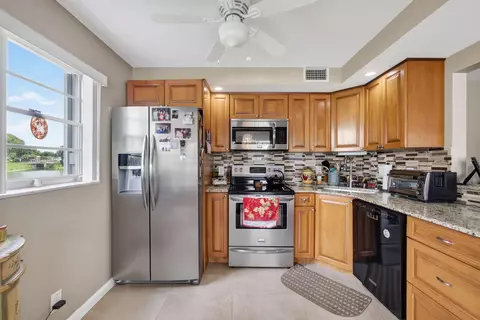 101 Wellington C, West Palm Beach, FL 33417