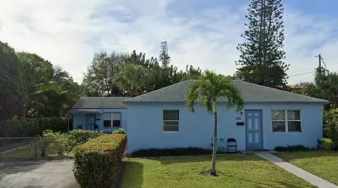 726 41st St, West Palm Beach, FL 33407