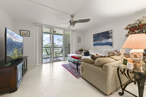 3326 Arcara Way #307, Lake Worth, FL 33467