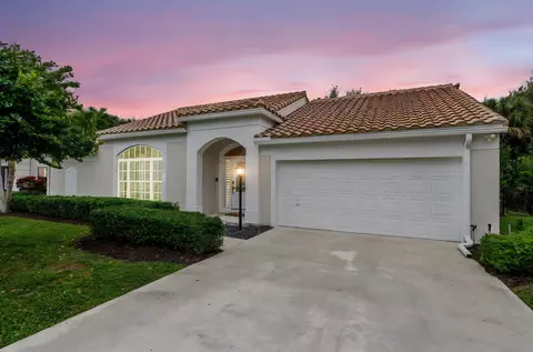 10223 Hunt Club Ln, Palm Beach Gardens, FL 33418