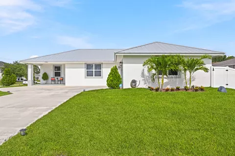 4282 SW Earnest St, Port Saint Lucie, FL 34953