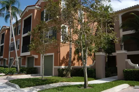 11790 St Andrews Pl #201, Wellington, FL 33414