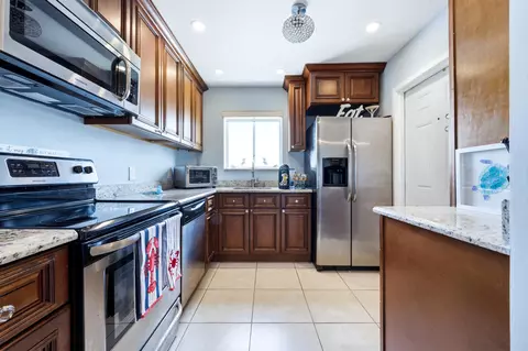 200 Waterway Dr S #309, Lantana, FL 33462