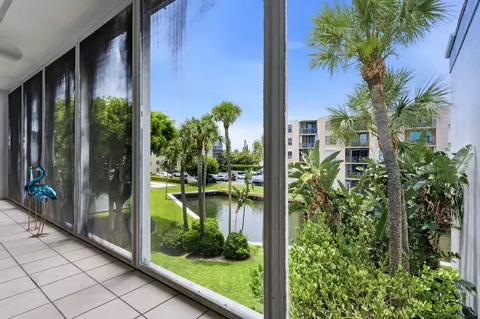 200 Waterway Dr S #309, Lantana, FL 33462