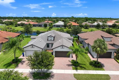 4337 Beauty Leaf Cir, Vero Beach, FL 32967