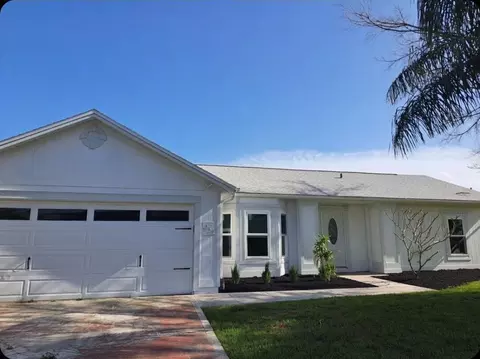 1032 SW Mataro Ave, Port Saint Lucie, FL 34953