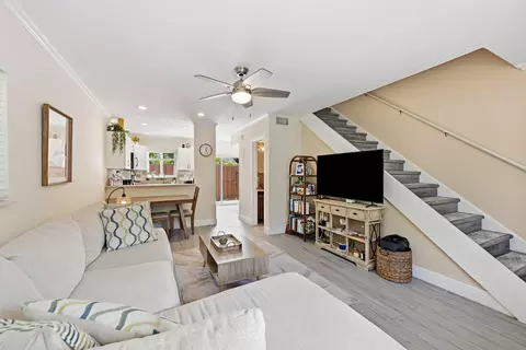 47 NE 20th Ct #1H, Wilton Manors, FL 33305