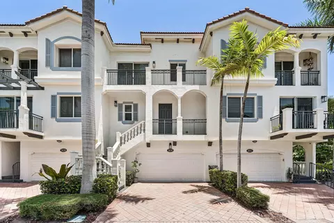 3030 Waterside Cir, Boynton Beach, FL 33435