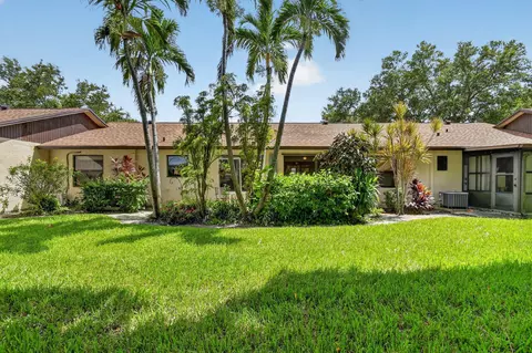 51 Via De Casas Norte, Boynton Beach, FL 33426