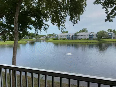 9551 Weldon Cir #E212, Tamarac, FL 33321