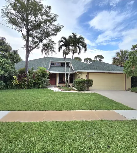 13616 Northumberland Cir, Wellington, FL 33414