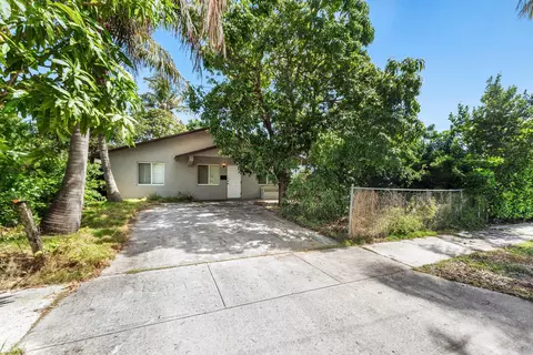 417 Upland Rd, West Palm Beach, FL 33401