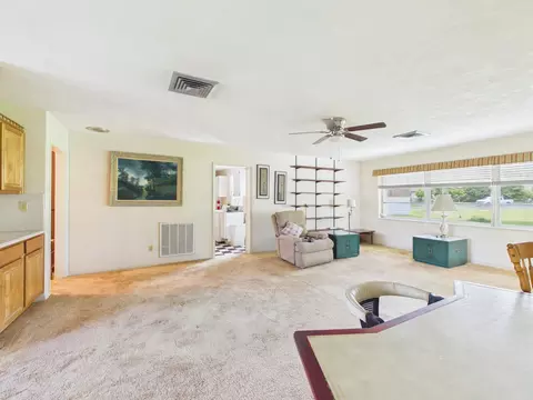 Living - 1501 SE 8th Dr, Okeechobee, FL 34974 photo 3 of 7